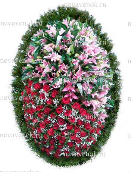 Ритуальный венок из живых цветов (красно-белый)