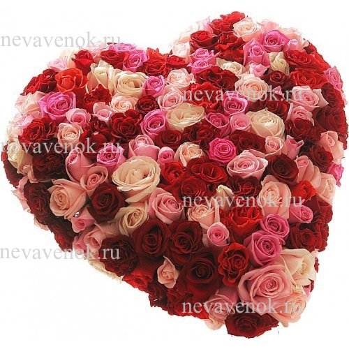 Купить траурную композицию в форме сердца из живых цветов в СПб